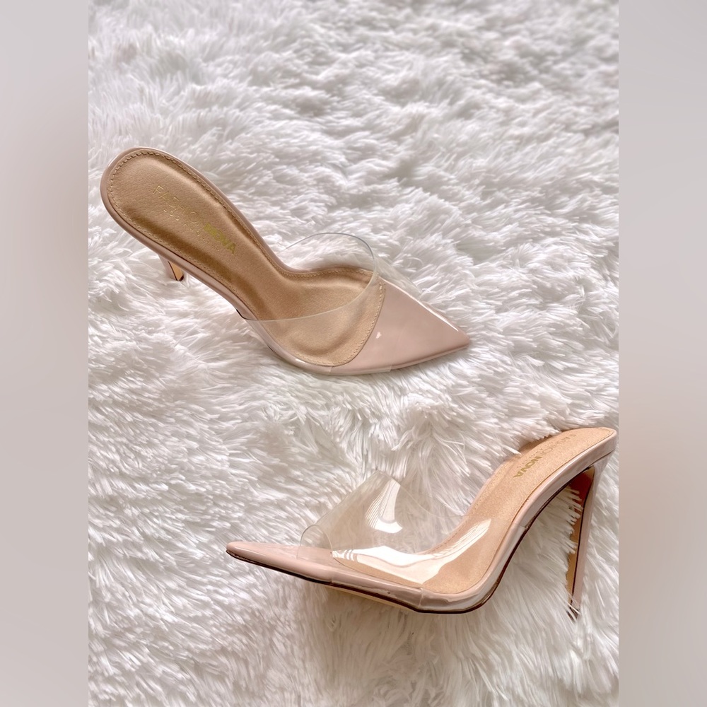 ✨fashion nova nude heels✨